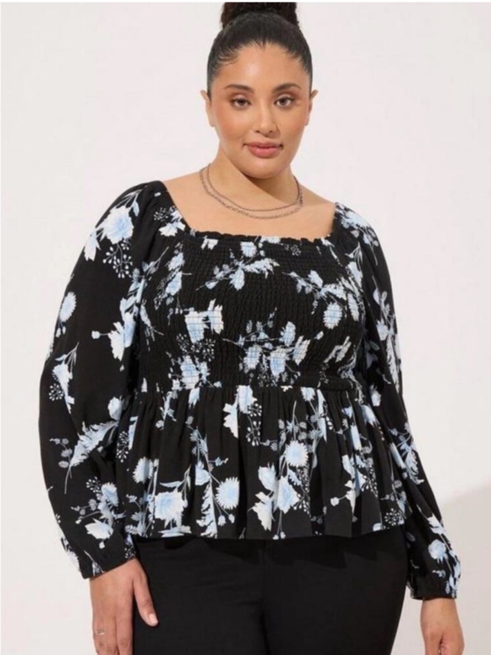 Torrid Beautiful Black Floral Smocked Bodice Crop Blouse Top Plus Sz 2X 18/20